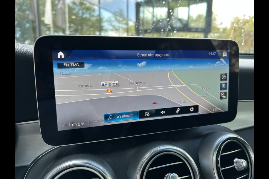 Mercedes-Benz GLC 300e AMG // Panoramadak // Memory Stoelen // 360 Camera // Carplay // Keyless Entry // Privacy Glass // Elek. Achterklep // 20"