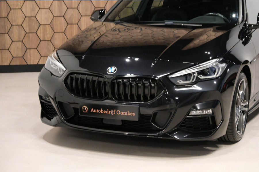 BMW 2 Serie Gran Coupé 218i High Executive *M-Pakket* 91dkm M-Sportinterieur/Navigatie |Recent Beurt Gehad|
