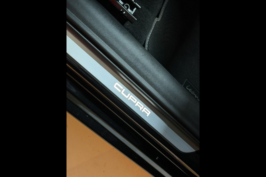 CUPRA Leon Sportstourer 1.4 e-Hybrid VZ Copper Edition Garantie ACC|Lane|Sfeerverlichting|Pano|Camera|ACC|CarPlay|Leder Rijklaar