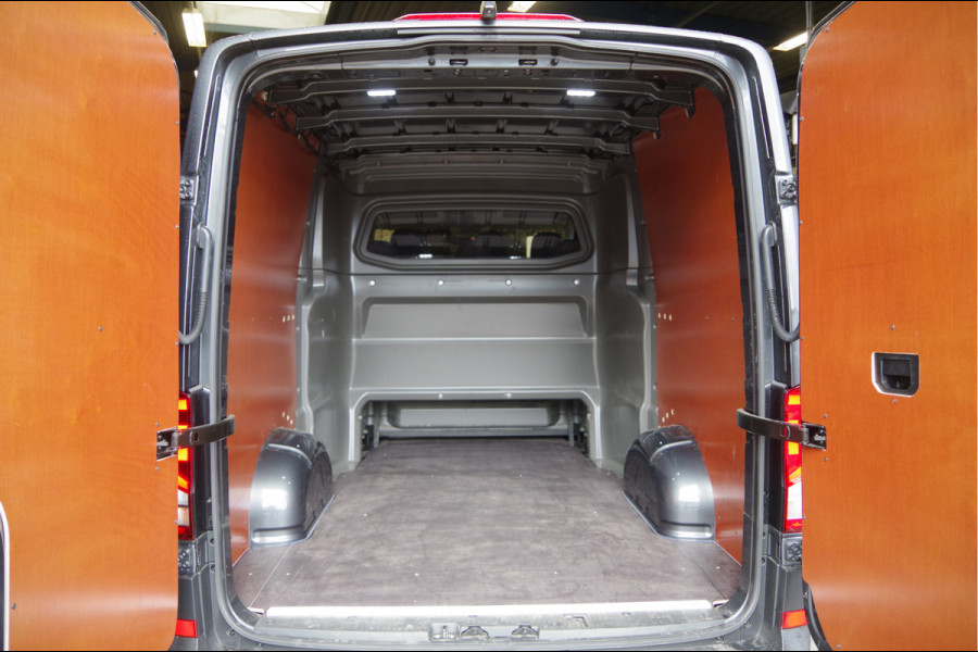 Volkswagen Crafter 2.0 TDI L3H2(L2H1) 177PK AUT. DC-6P, CAMERA, TREKHAAK, CRUISE, CARPLAY, AIRCO, PARKEERSENSOREN, DUBBELE CABINE, DUBBEL CABINE, N