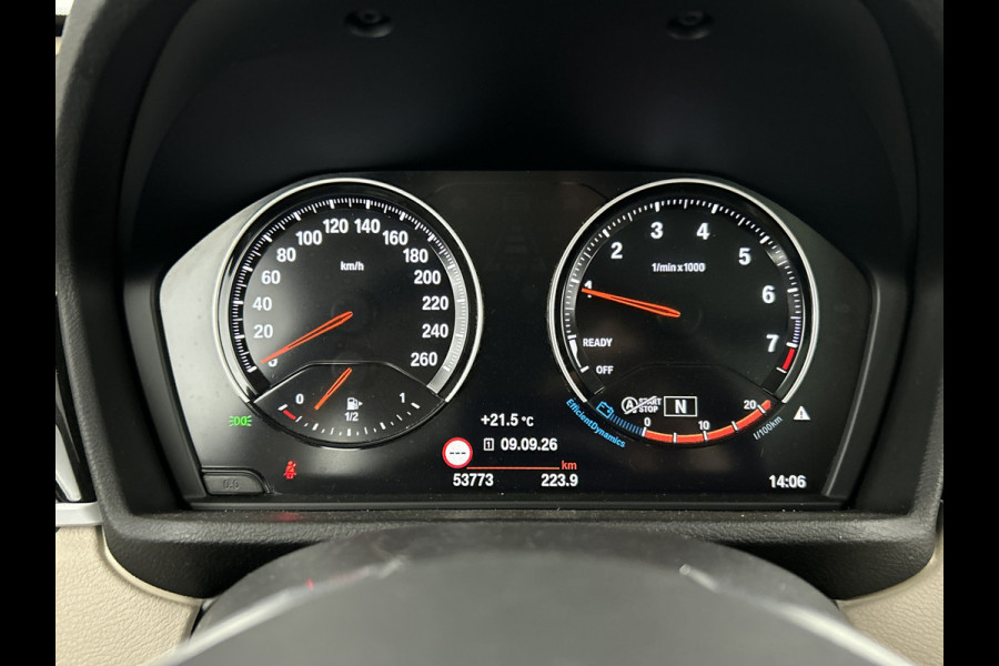 BMW X1 sDrive18i High Exe. Shadow-Line Pano-dak/Leder/18'LMV/Navi+ Keyless Start