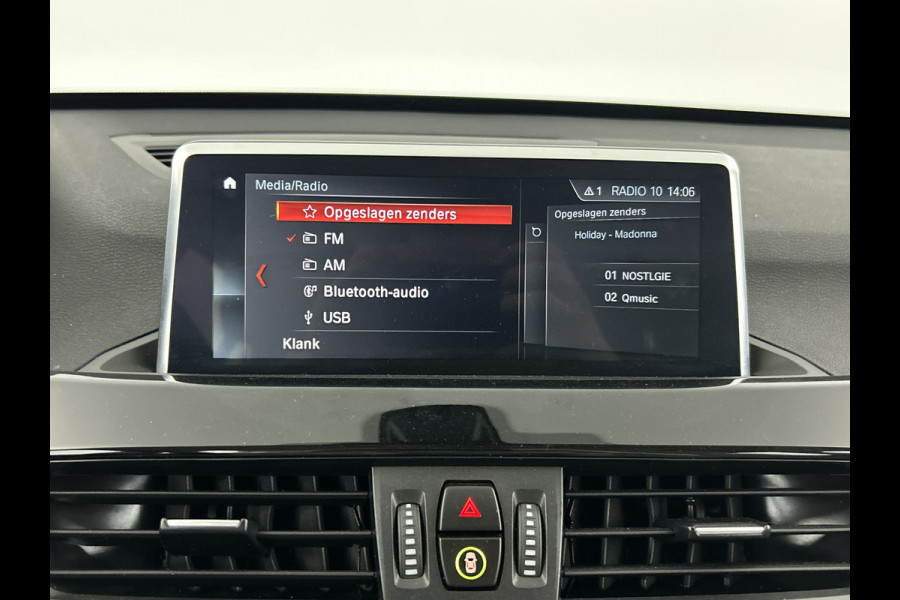 BMW X1 sDrive18i High Exe. Shadow-Line Pano-dak/Leder/18'LMV/Navi+ Keyless Start