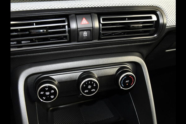 Citroën C3 1.2 Hybrid 110pk Plus .