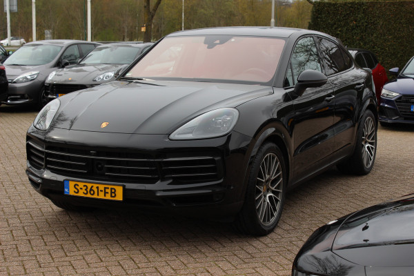 Porsche Cayenne Coupé 3.0 E-Hybrid Platinum Edition / SoH 90,9% / Panoramadak / 360Camera / Luchtvering / 21'' / Sfeerverlichting / Sportchrono / Bose / Keyless / Sportuitlaat / Dodehoek / DAB / Stoelverwarming / ACC