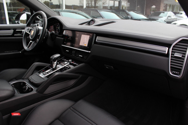 Porsche Cayenne Coupé 3.0 E-Hybrid Platinum Edition / SoH 90,9% / Panoramadak / 360Camera / Luchtvering / 21'' / Sfeerverlichting / Sportchrono / Bose / Keyless / Sportuitlaat / Dodehoek / DAB / Stoelverwarming / ACC