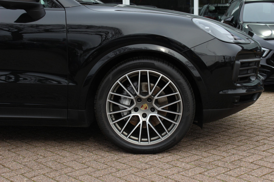 Porsche Cayenne Coupé 3.0 E-Hybrid Platinum Edition / SoH 90,9% / Panoramadak / 360Camera / Luchtvering / 21'' / Sfeerverlichting / Sportchrono / Bose / Keyless / Sportuitlaat / Dodehoek / DAB / Stoelverwarming / ACC
