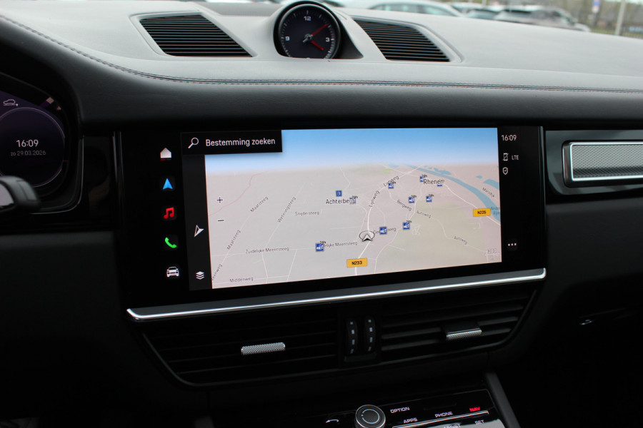 Porsche Cayenne Coupé 3.0 E-Hybrid Platinum Edition / SoH 90,9% / Panoramadak / 360Camera / Luchtvering / 21'' / Sfeerverlichting / Sportchrono / Bose / Keyless / Sportuitlaat / Dodehoek / DAB / Stoelverwarming / ACC