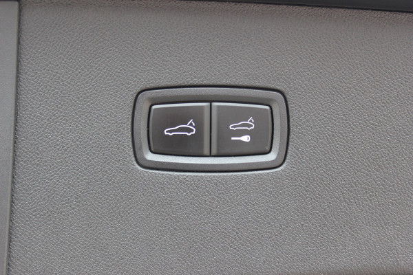 Porsche Cayenne Coupé 3.0 E-Hybrid Platinum Edition / SoH 90,9% / Panoramadak / 360Camera / Luchtvering / 21'' / Sfeerverlichting / Sportchrono / Bose / Keyless / Sportuitlaat / Dodehoek / DAB / Stoelverwarming / ACC