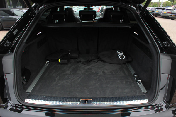 Audi Q8 60 TFSI e quattro Pro Line S Competition / SoH 95,9% / Trekhaak / Panoramadak / 360Camera / Head-up / B&O / Softclose / Achterasbesturing / 23'' / Laser LED / Keyless / Carbon intr. / Massage+Ventilatie / RS Seats / Dodehoek /  DAB