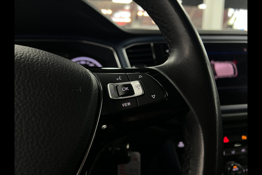 Volkswagen T-Roc 1.0 TSI | Stoelverw. | Clima | Carplay |