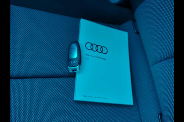 Audi A3 Limousine 30 TFSI Business edition NL-AUTO | CAMERA | AUTOMAAT | DIGIDASH