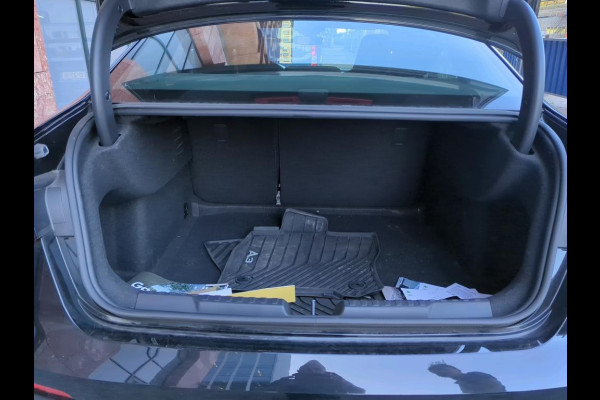 Audi A3 Limousine 30 TFSI Business edition NL-AUTO | CAMERA | AUTOMAAT | DIGIDASH
