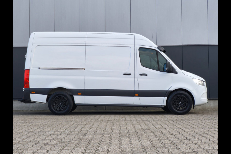 Mercedes-Benz Sprinter 316 RWD AUTOMAAT 3500KG TREKHAAK L2H2 AIRCO CRUISE