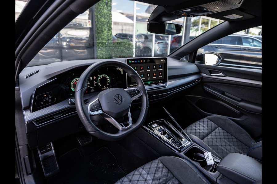 Volkswagen Golf 1.5 eTSI DSG 150PK R-Line Edition | Carplay | Camera | Facelift
