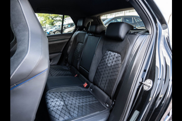 Volkswagen Golf 1.5 eTSI DSG 150PK R-Line Edition | Carplay | Camera | Facelift