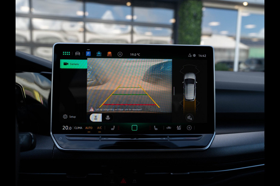 Volkswagen Golf 1.5 eTSI DSG 150PK R-Line Edition | Carplay | Camera | Facelift