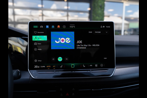 Volkswagen Golf 1.5 eTSI DSG 150PK R-Line Edition | Carplay | Camera | Facelift
