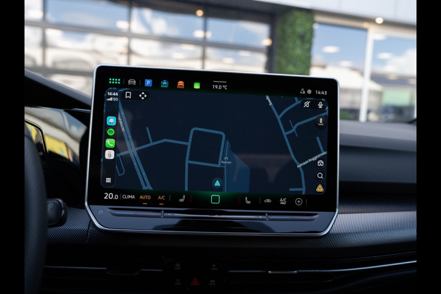 Volkswagen Golf 1.5 eTSI DSG 150PK R-Line Edition | Carplay | Camera | Facelift