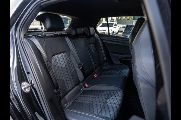 Volkswagen Golf 1.5 eTSI DSG 150PK R-Line Edition | Carplay | Camera | Facelift