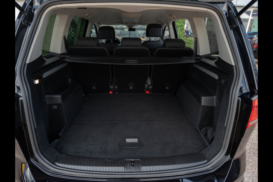 Volkswagen Touran 1.5 TSI 150PK DSG Comfortline | Navi | Massage | ACC |