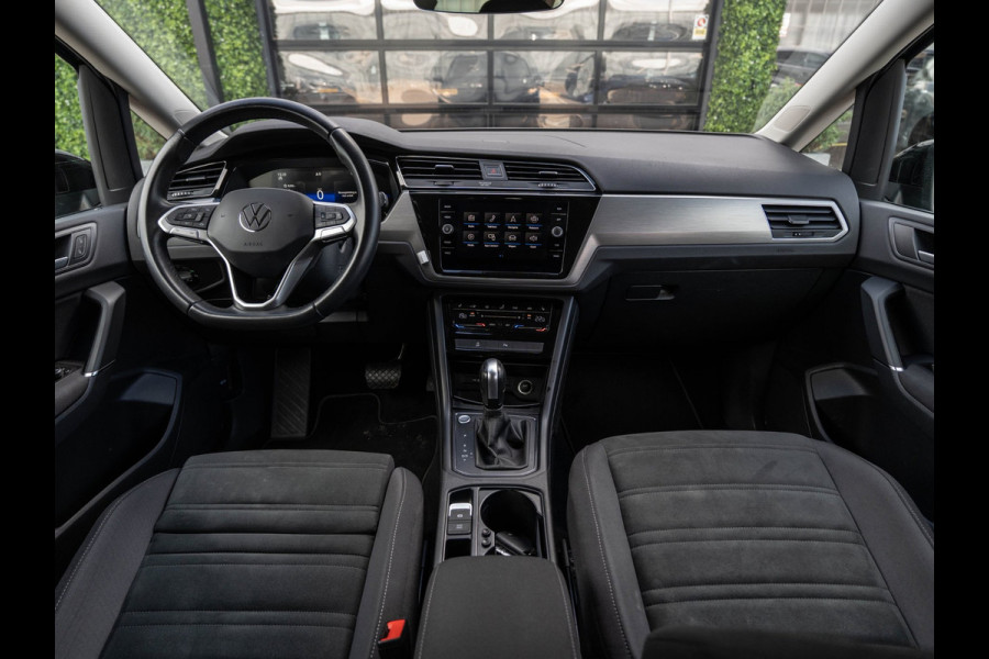 Volkswagen Touran 1.5 TSI 150PK DSG Comfortline | Navi | Massage | ACC |