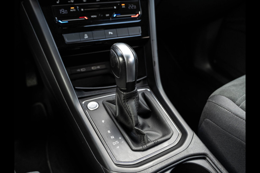 Volkswagen Touran 1.5 TSI 150PK DSG Comfortline | Navi | Massage | ACC |