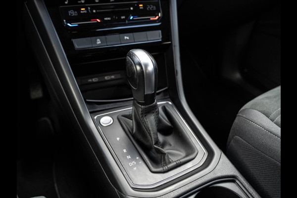 Volkswagen Touran 1.5 TSI 150PK DSG Comfortline | Navi | Massage | ACC |