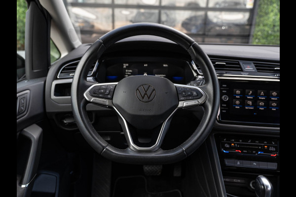 Volkswagen Touran 1.5 TSI 150PK DSG Comfortline | Navi | Massage | ACC |