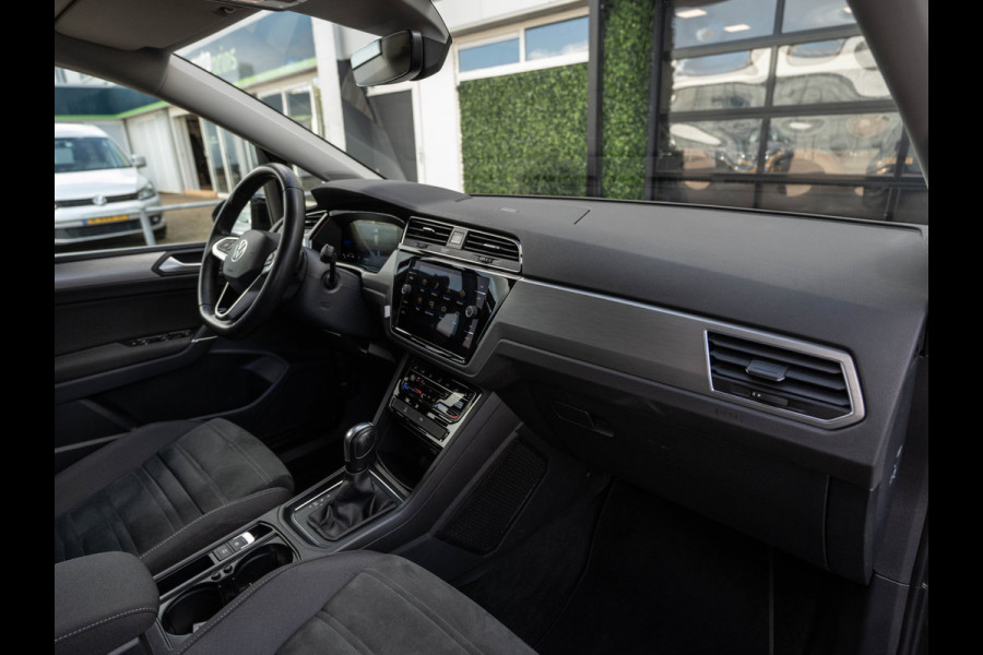 Volkswagen Touran 1.5 TSI 150PK DSG Comfortline | Navi | Massage | ACC |