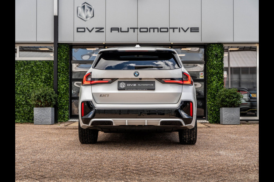 BMW iX1 XDrive30 67 kWh M-Sport | SOH 97% | WLTP 468KM | Innovation | Pano | Drive Ass. Pro | BTW