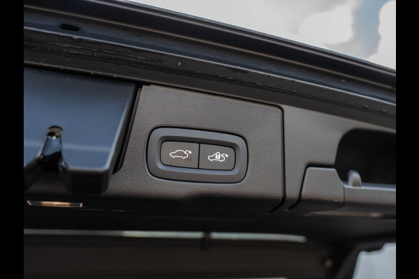 Volvo XC60 2.0 T8 Plug-in hybrid AWD Plus Black Edition