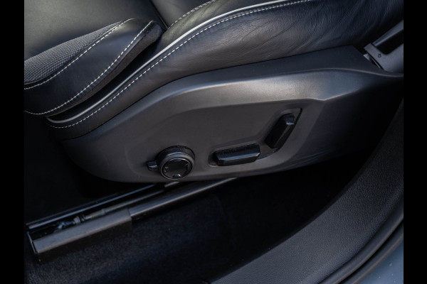 Volvo XC60 2.0 T8 Plug-in hybrid AWD Plus Black Edition
