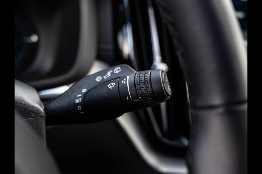 Volvo XC60 2.0 T8 Plug-in hybrid AWD Plus Black Edition
