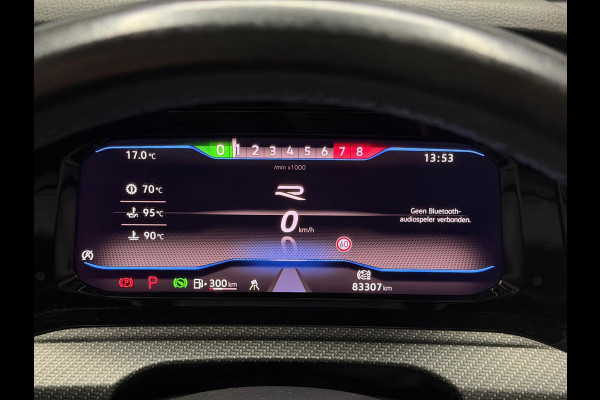 Volkswagen Golf 2.0 TSI R 4Motion Pano Akra Memory HUD H&K Full Option