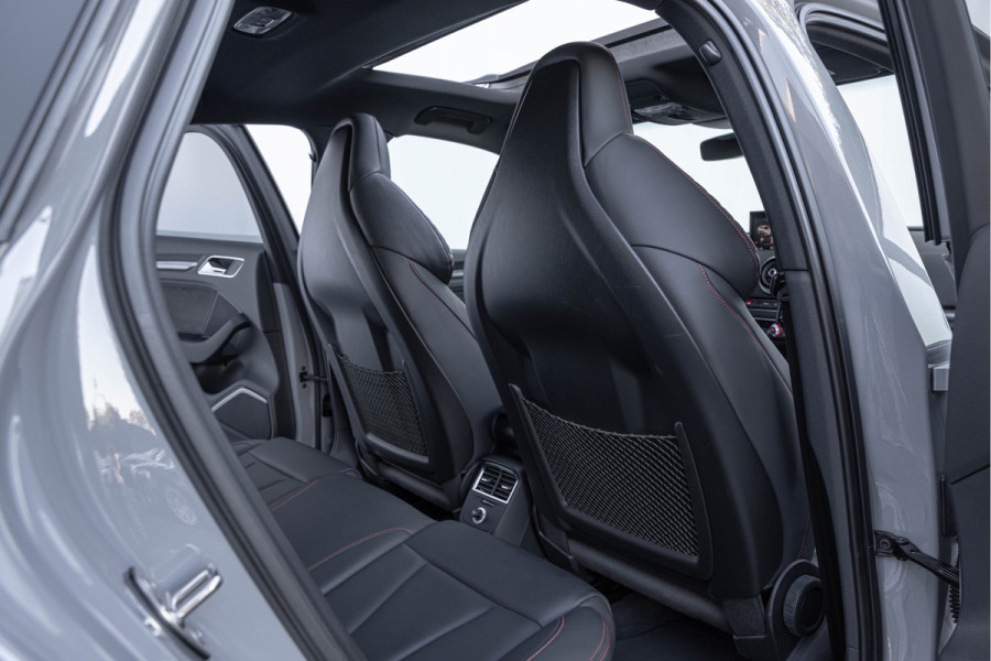 Audi RS3 Limousine 2.5 TFSI 400pk Quattro Pano B&O RS-stoelen ACC