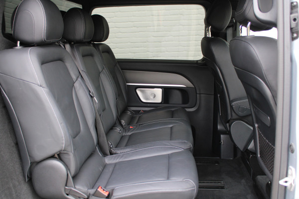 Mercedes-Benz V-Klasse 300d / XXL / AMG / DC / 4-Matic / Luchtvering / Elec Stoel / Burmester / NIEUWSTAAT