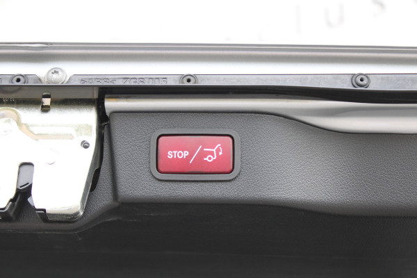 Mercedes-Benz V-Klasse 300d / XXL / AMG / DC / 4-Matic / Luchtvering / Elec Stoel / Burmester / NIEUWSTAAT