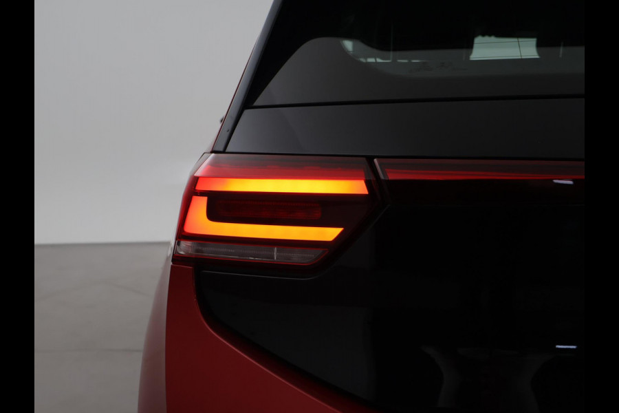 Volkswagen ID.3 PRO 58 KWH + SFEERVERLICHTING | HEAD-UP | ADAPTIVE CRUISE | 18 INCH | STOELVERW. | CARPLAY