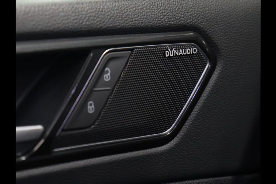 Volkswagen Tiguan 2.0 TSI 4Motion R Line [SCHUIFKANTELDAK, TREKHAAK, STOELVERWARMING, CRUISE CONTROL, DYNAUDIO, CAMERA, PDC V+A, LED, AIRCO, BLUETOOTH, NAVIGATIE, NIEUWSTAAT]