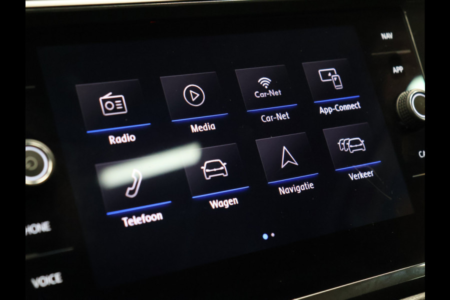 Volkswagen Tiguan 2.0 TSI 4Motion R Line [SCHUIFKANTELDAK, TREKHAAK, STOELVERWARMING, CRUISE CONTROL, DYNAUDIO, CAMERA, PDC V+A, LED, AIRCO, BLUETOOTH, NAVIGATIE, NIEUWSTAAT]