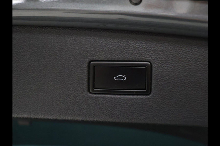 Volkswagen Tiguan 2.0 TSI 4Motion R Line [SCHUIFKANTELDAK, TREKHAAK, STOELVERWARMING, CRUISE CONTROL, DYNAUDIO, CAMERA, PDC V+A, LED, AIRCO, BLUETOOTH, NAVIGATIE, NIEUWSTAAT]
