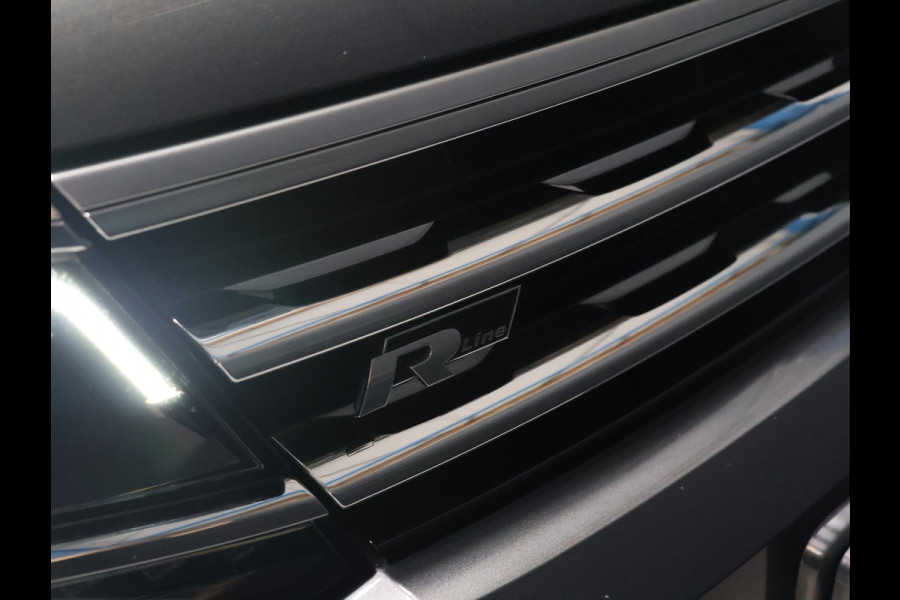 Volkswagen Tiguan 2.0 TSI 4Motion R Line [SCHUIFKANTELDAK, TREKHAAK, STOELVERWARMING, CRUISE CONTROL, DYNAUDIO, CAMERA, PDC V+A, LED, AIRCO, BLUETOOTH, NAVIGATIE, NIEUWSTAAT]