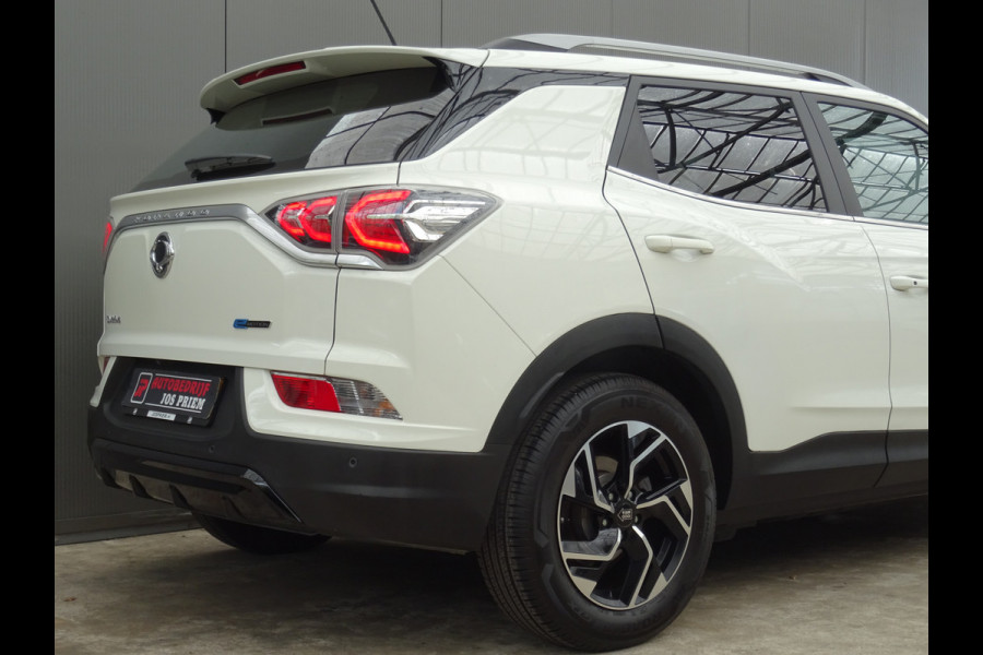 SsangYong Korando E-Motion Platinum 2WD * 326 KM ACCURADIUS * LUXE UITV. !!