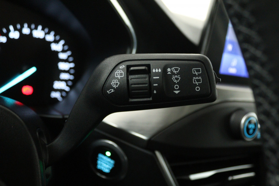 Ford FOCUS Wagon 1.5 EcoBoost Titanium Business (STOEL/STUUR VERWARMING, TREKHAAK, NAVIGATIE, PARKEERSENSOREN)