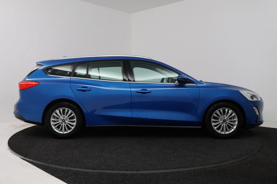 Ford FOCUS Wagon 1.5 EcoBoost Titanium Business (STOEL/STUUR VERWARMING, TREKHAAK, NAVIGATIE, PARKEERSENSOREN)