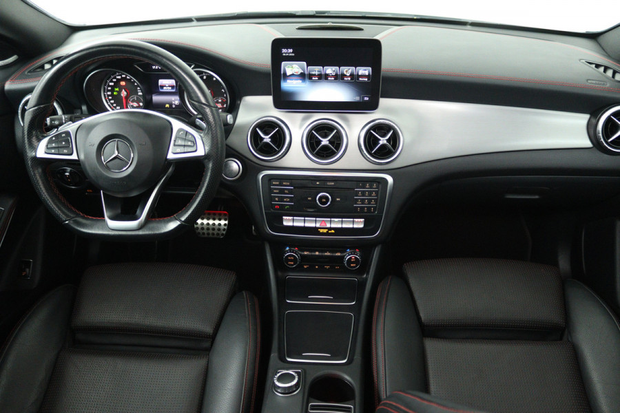 Mercedes-Benz CLA-Klasse Shooting Brake 200 Prestige (PANORAMADAK, STOELVERWARMING, CAMERA, NAVIGATIE, PARKEERSENSOREN)