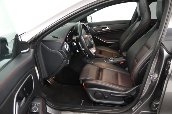 Mercedes-Benz CLA-Klasse Shooting Brake 200 Prestige (PANORAMADAK, STOELVERWARMING, CAMERA, NAVIGATIE, PARKEERSENSOREN)