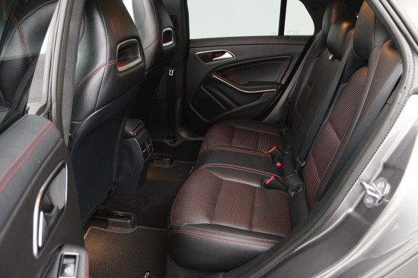 Mercedes-Benz CLA-Klasse Shooting Brake 200 Prestige (PANORAMADAK, STOELVERWARMING, CAMERA, NAVIGATIE, PARKEERSENSOREN)