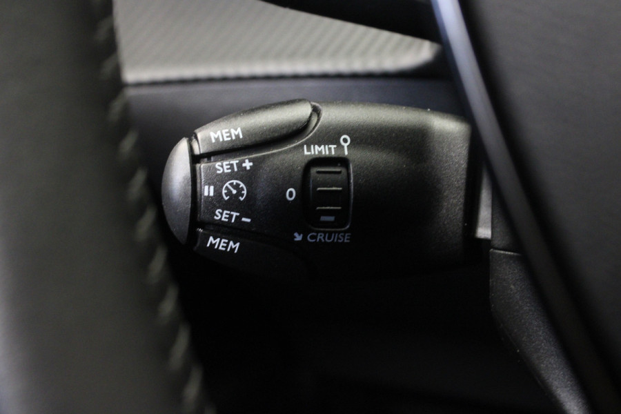 Peugeot 208 1.2 PureTech 100 Allure