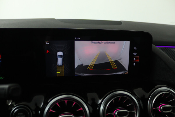 Mercedes-Benz GLA 250 e Progressive (SFEERVERLICHTING, STOELVERWARMING, NAVIGATIE, PARKEERSENSOREN)